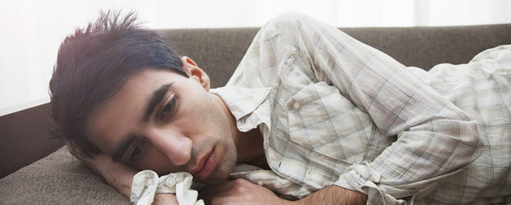 6. Уморени сте. Липсата на сън води до намаляване на способността ви да контролирате количествата храна, които поглъщате. Ако не спите достатъчно, ще ядете поне с 5% повече, отколкото обикновено, като предимно ще го правите вечер. Осигурявайте си поне 7-9 часа сън и гледайте да лягате и ставате по едно и също време.