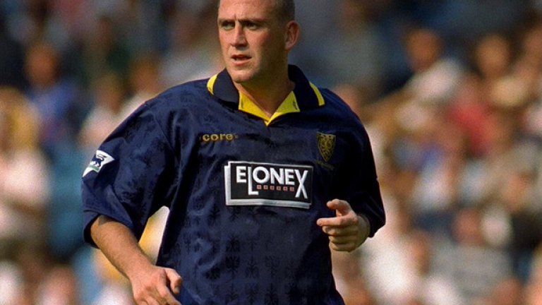 11. Саутхемптън – Уимбълдън 2:3, декември 1994 г. 
Този мач, игран на Боксинг дей, донесе твърде малко коледна радост, въпреки че Уимбълдън спечели с късен на Дийн Холдсуърт от дузпа. Малко мачове във Висшата лига са виждали повече картони от този – 10 жълти и един червен за Анди Торн (който може да се разглежда и като още два жълти).