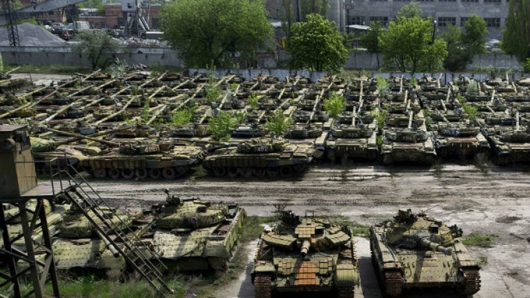 На мястото някога са се правели технически проверки и модернизация на танковете Т-64, Т-72 и Т80, построени в близката фабрика във Харков.