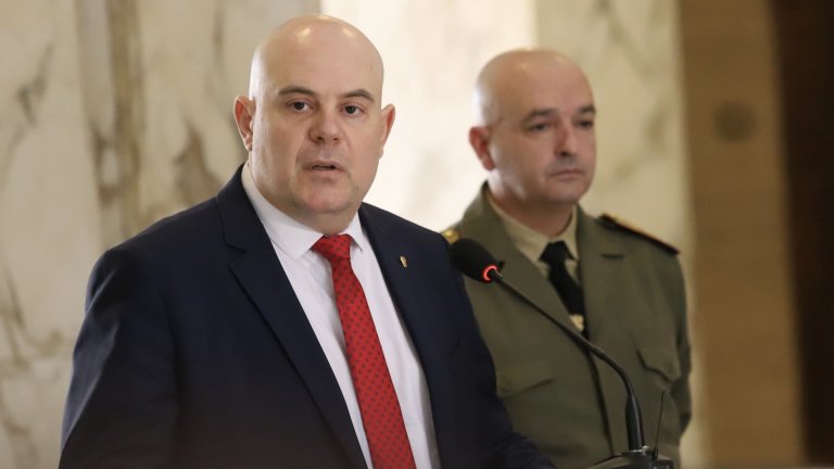 Гешев уточнява, че неговият PCR тест за коронавирус е отрицателен