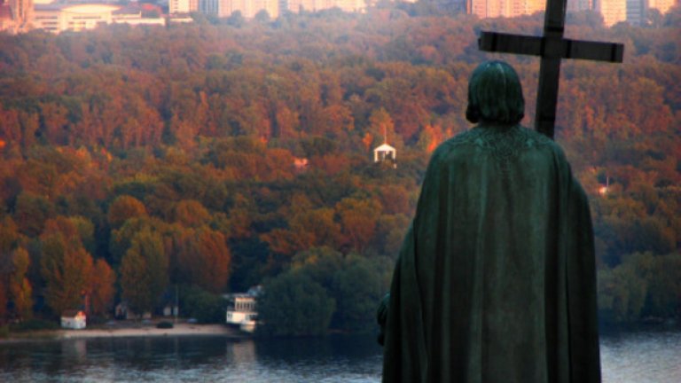 "Скромният" четириметров Св. Владимир в Киев