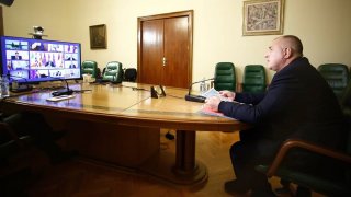 Целта е да се определи кога ще дойде пикът на заболяването