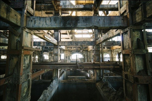 Изоставен завод за преработка на въглища във Франция