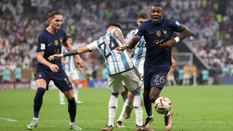 Неотсъдена дузпа за Франция било най-трудното решение на ВАР съдията във финала (видео)