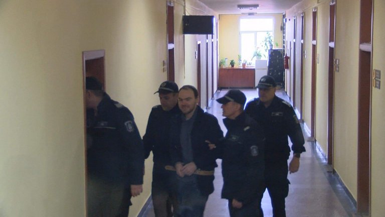 В родината си той може да бъде осъден на доживотен затвор