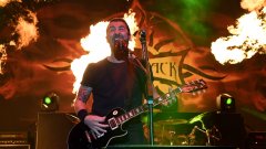 Godsmack отново идват в България, този път със специални гости