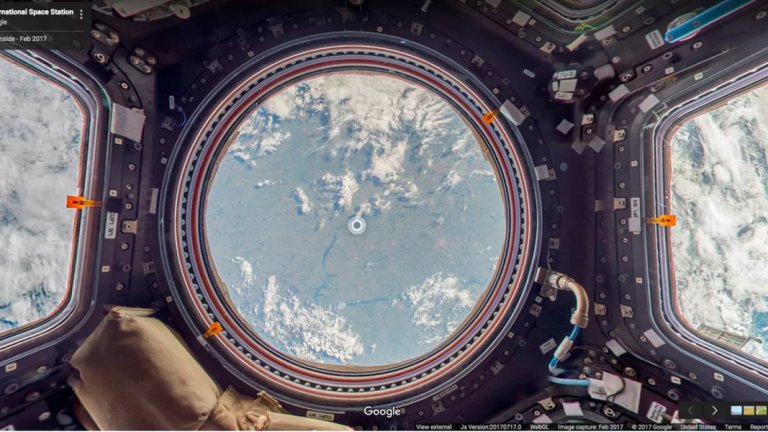 С нахлуването на Google в космоса за първи път снимки от Street View са направени извън планетата Земя.