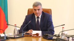 Премиерът Стефан Янев помоли медиите за седмица толеранс