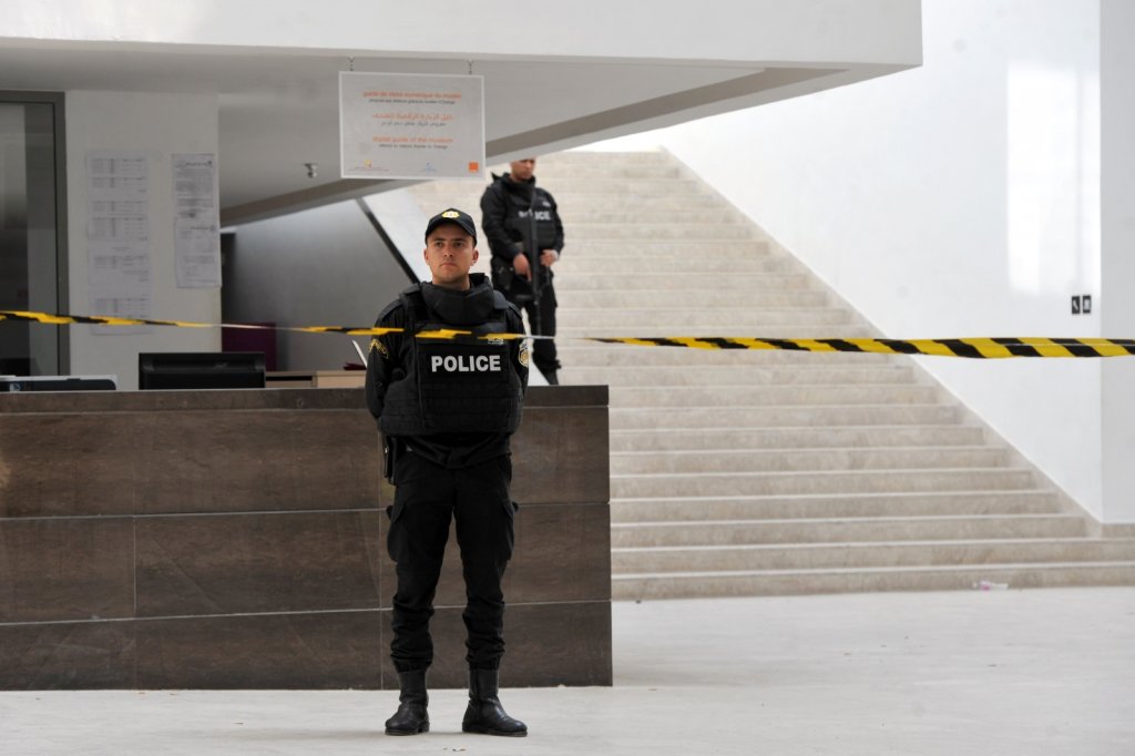 tunisian-police-bardo-museum