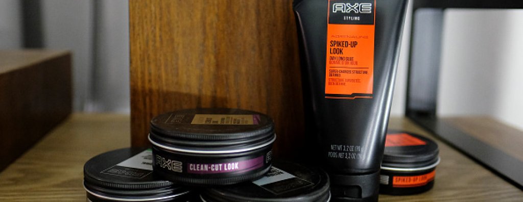 5. И накрая: Не прекалявайте
Жените забелязват, когато сте изсипали половината туба гел върху косата си или сте използвали твърде много парфюм. И не използвате твърде много от гел-душа си. Не е добре да миришете все едно сега сте излезли от пе