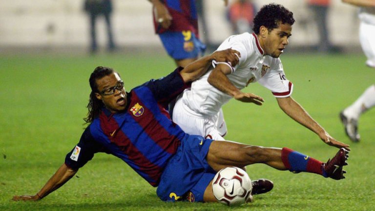 Шокът срещу Севиля за Суперкупата на Европа през 2006 г.
В Монако се случва сериозна изненада и Севиля побеждава Барселона с 3:0. Адриано и Дани Алвеш блестят за победителите, а по-късно и двамата станаха част от тима на каталунците.
