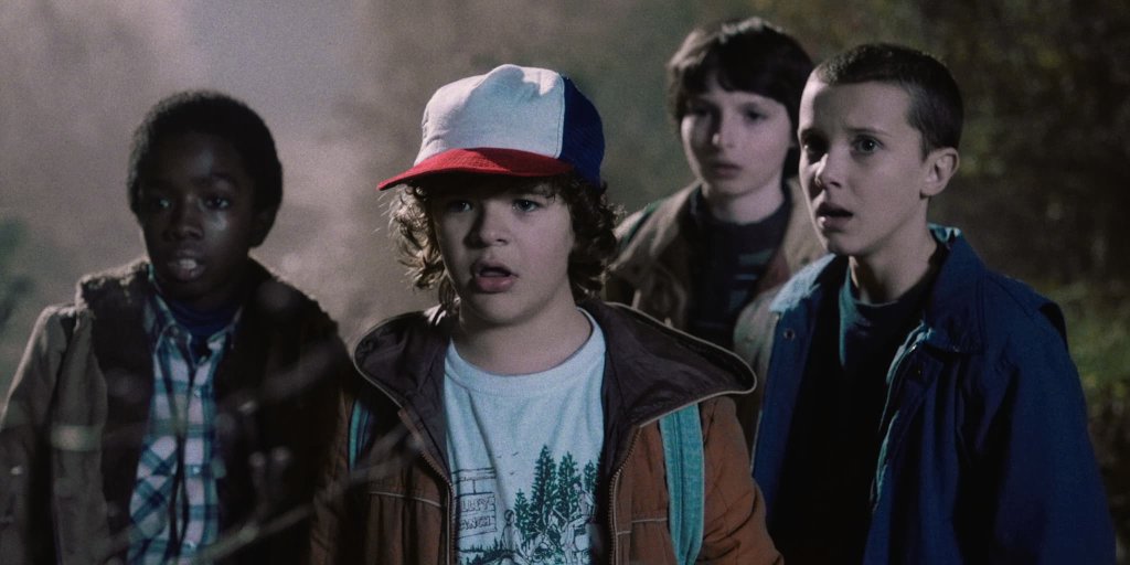 Stranger Things 

Великият сериал на Netflix се завръща с втори сезон през 2017-а, след като първите епизоди се превърнаха в едно от телевизионните събития на изминалата година. Надяваме се да разберем и какво се случва с 11.

