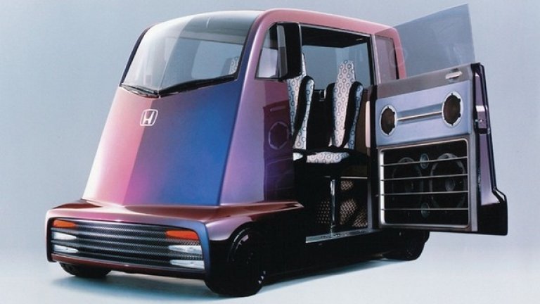 Honda Fuya-Jo, 1999 годинаМоделът се цели в нишата на "парти" хората, които се наслаждават докрай на нощния живот