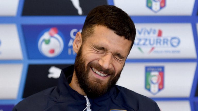 Антонио Кандрева, Лацио
Искан от Арсенал и Ливърпул
28-годишният Кандрева има шест гола и седеам асистенции през сезона и един от най-важните футболисти на Лацио. Той носи фланелка с номер 87 заради годината, в която е роден.