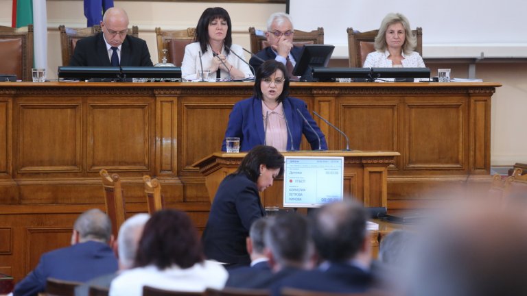 Лидерката на БСП ще изпрати останалите сред гражданите, за да търсят идеи за "промяна на системата"