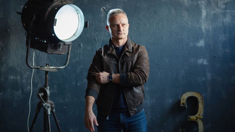 Авторът на "18% сиво" и "Опашката" за историята на група "Тотал"