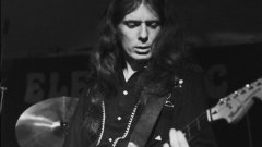 Почина Еди Кларк, китарист на Motorhead