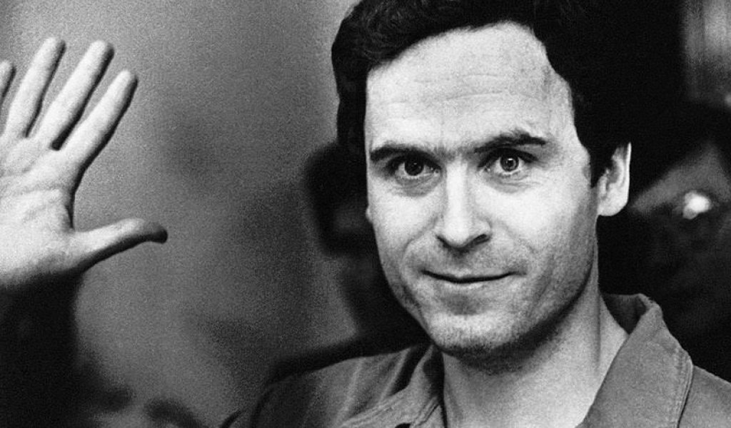 Един от най-известните серийни убийци на 20 век, който е изнасилвал и обезглавявал жертвите си, след което е държал главите им у дома си като трофеи, Тед Бънди, е зодия Стрелец 