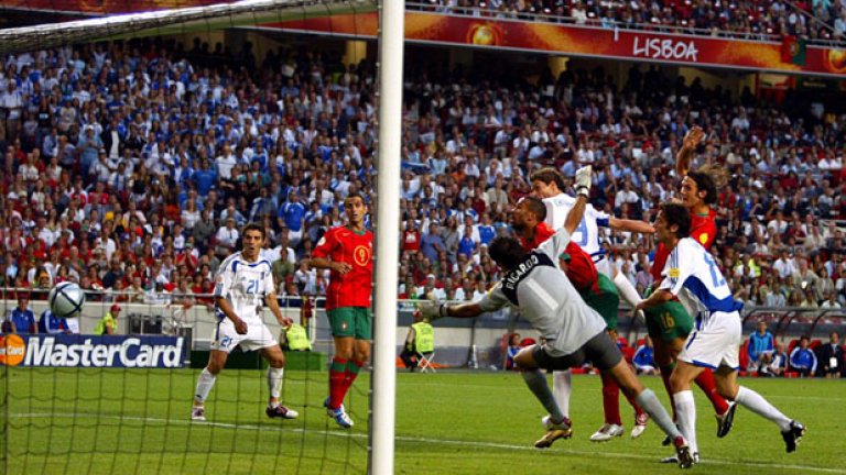 Португалия на финала направо се срина, след като Ангелос Харистеас вкара единствения гол в 57-ата минута. Младият Кристиано Роналдо се размина с най-добрия си шанс за трофей с националния тим.