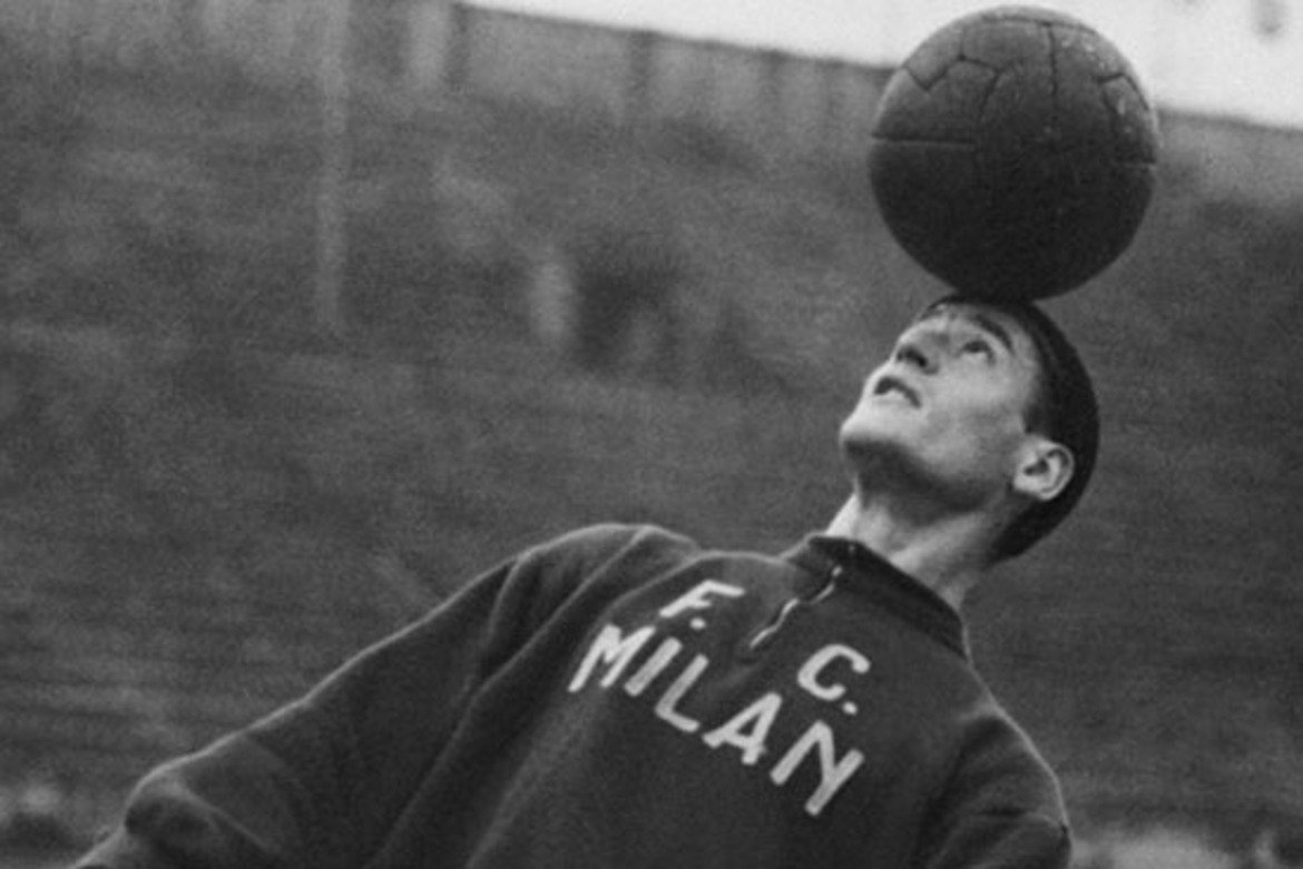 8. Нилс Лидхолм
Прекара 12 сезона в Милан и бе чест от великото трио Гре-Но-Ли заедно д Гунар Грен и Гунар Нордал. Има 89 гола в 394 срещи за Милан. 
