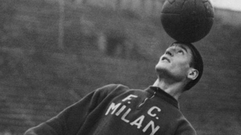 8. Нилс Лидхолм
Прекара 12 сезона в Милан и бе чест от великото трио Гре-Но-Ли заедно д Гунар Грен и Гунар Нордал. Има 89 гола в 394 срещи за Милан. 
