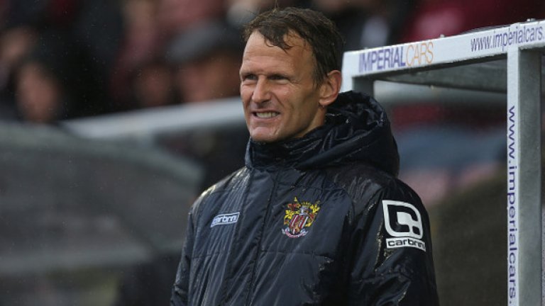 Теди Шерингам. През 2014 г. успешно сподели опита си с нападателите на Уест Хем и сериозно увеличи резултатността на отбора. През миналия май получи първото си назначение като главен треньор - в четвъртодивизионния Стивънидж. Моментното 18-о място от 24 отбора не е впечатляващо. В групата за някои от мачовете Шерингам записва...самия себе си. Но все още не се е появявал на терена.