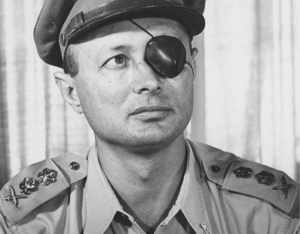 Moshe_Dayan,_Chief_of_General_Staff