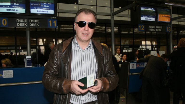 Оставка на Сираков не била обсъждана на Изпълкома вчера. Това означава ли, че той ще е началник на Лотар Матеус?