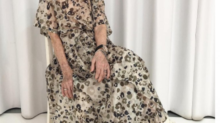 Пенсионерката Ернестине ЩолбергВ класацията няма само млади момичета. Изключението се казва Ернестине Щолберг, тя е на 94 и от няколко години започна кариерата си на модел. Открита от Маркус Щрасер и Хелмут Рутер, собственици на "Стор Парк" във Виена, пенсионерката Ерни има невероятен успех в социалните мрежи.