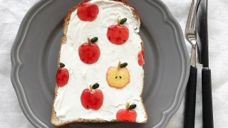 Culinary-designer-makes-real-works-of-art-with-toast-making-the-breakfast-wonderful-59d1e4ac9bc1a__700