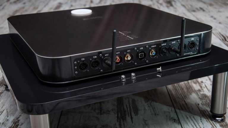 Отзивите за System One са, че това е една от най-напредничавите „Направи си сам” аудио системи в света, и като концепция, и като реализация, и като изпипване на детайли, и като визия