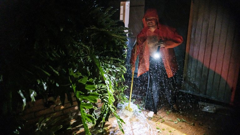 Засегнати са близо 1 милион домакинства