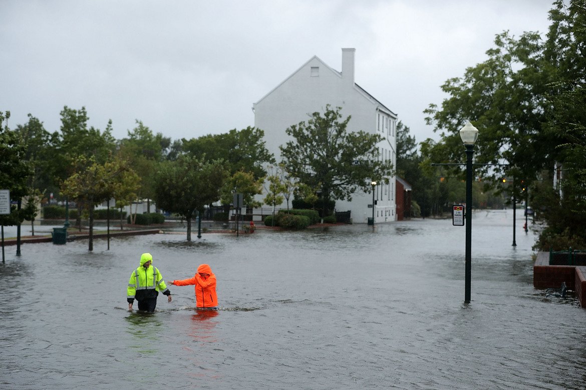 На места обилните дъждове предизвикаха наводнения
