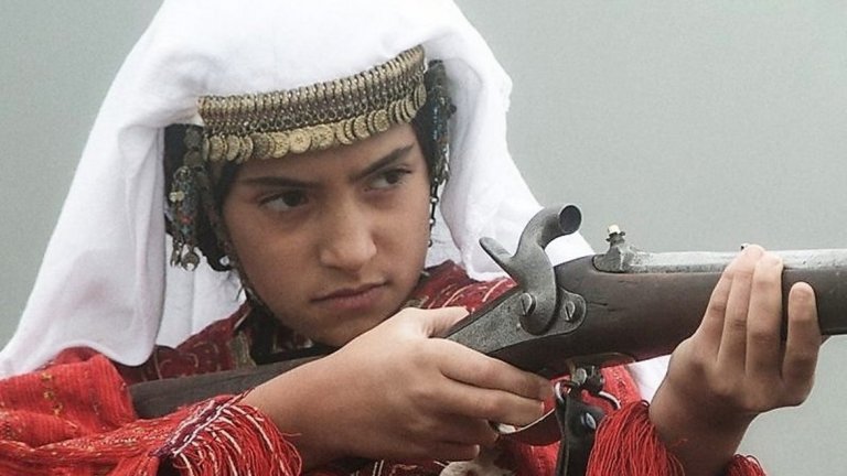 „Воевода" е филм за голямата, единствената, трагическа любов на Румена. Любов, която те връхлита като природно бедствие.