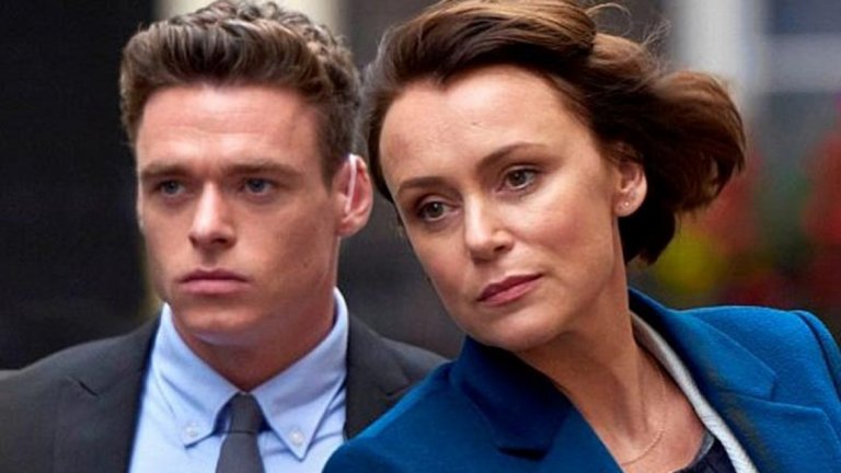 Bodyguard 
Когато става въпрос за организирана престъпност и шпионска тематика, BBC умеят да правят сериали и Bodyguard не е изключение от това правило. Дейвид Бъд, служител от службите за сигурност на Великобритания, успява да предотврати самоубийствен атентат във влак. А като награда за това е назначен за шеф на охраната на изключително амбициозната министърка на вътрешните работи на Великобритания Джулия Монтекю. Опасностите от тероризъм обаче продължават да се завъртат, а Дейвид попада в центъра на събитията. Целият сериал е оплетен в мистерия и е изпълнен с действие, което държи зрителите под напрежение. 