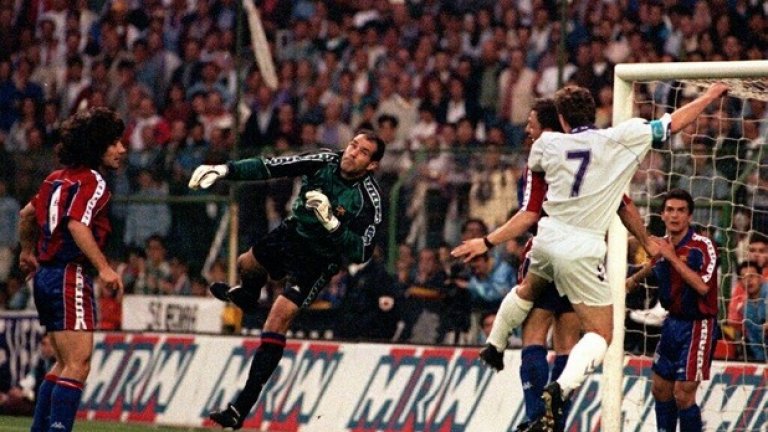 Андони Субисарета (капитан)
Легендарният вратар записа над 600 мача в Примера с екипите на Атлетик Билбао, Барселона и Валенсия, като пази и 126 пъти с националната фланелка на Испания. Спечели шест пъти титлата и три пъти купата на страната. Между 2010 и 2015-а бе спортен директор в Барселона, а от октомври 2016-а заема същата длъжност в Олимпик Марсилия.