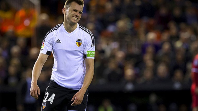 Денис Черишев (Русия). Халфът на Реал Мадрид бе преотстъпен на Валенсия и започна силно, но получи две последователни травми. Възстановяването от операция на бедрото ще продължи около 4 месеца.