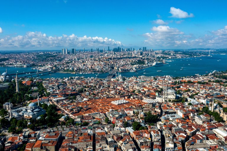 Истанбул се оформя като един от най-скъпите градове за живеене в света.