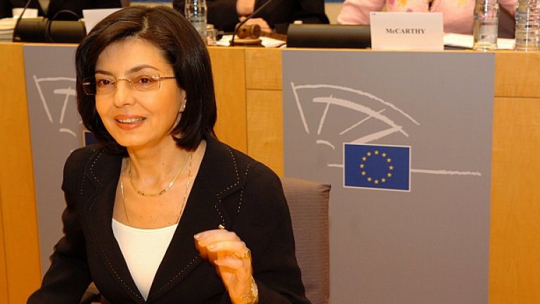 Меглена Кунева, първият български еврокомисар, ще води листата на Реформаторския блок за изборите на 25 май