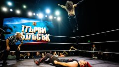 Първите родни кечисти вече пълнят Pirotska 5 с шоутата си