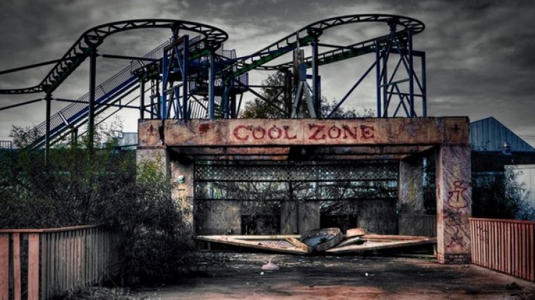 Six Flags Jazzland е увеселителен парк, който е сериозно увреден от урагана Катрина през 2007 година и оттогава е изоставен