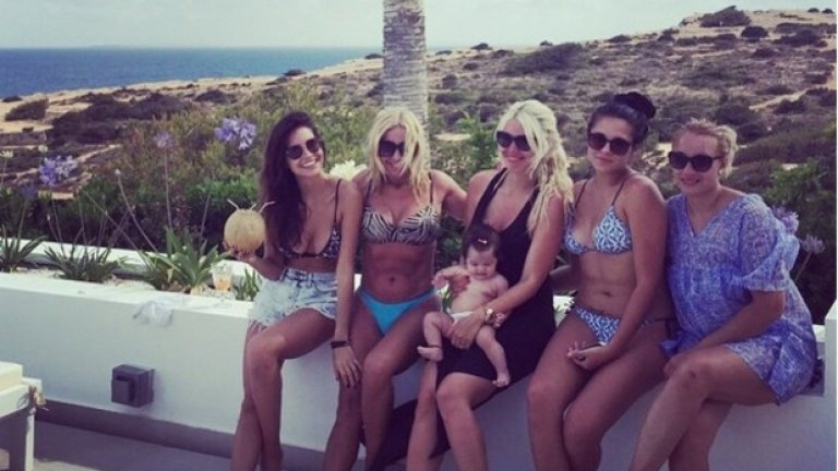 Семейна ваканция на дамите от фамилия Нара