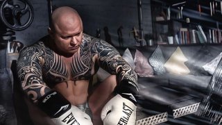 "По летищата ме спират и ме питат каква съм в леглото. Как да докажа на тези невежи, че съм жена"