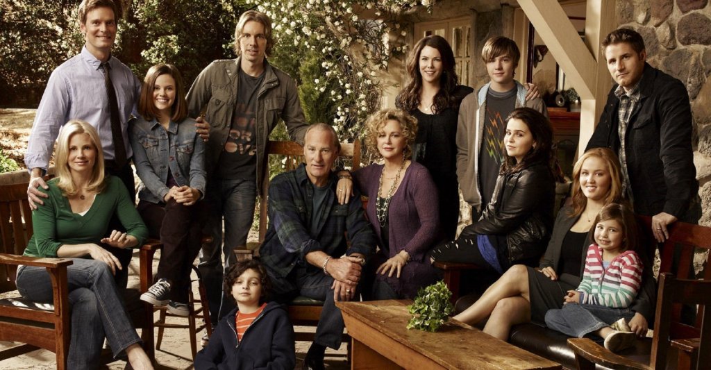 "Родители" (Parenthood)
Сезони: 6
Епизоди: 103Историята на едно родословно дърво най-общо описва замисъла на динамичния сериал, който разказва за отношенията на Камил и Зийк Брейвърман с техните четири пораснали деца. Всеки от тях има собствени проблеми, които засягат теми като аутизма, самотното родителство и домашното насилие. Общата шапка, под която всички те се събират, е въпросът за това да си родител и жертвите, които трябва или не трябва да правиш в името на децата си. Всички шест сезона са достъпни в Hulu и Amazon Prime.