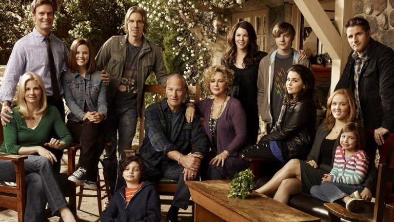 "Родители" (Parenthood)
Сезони: 6
Епизоди: 103Историята на едно родословно дърво най-общо описва замисъла на динамичния сериал, който разказва за отношенията на Камил и Зийк Брейвърман с техните четири пораснали деца. Всеки от тях има собствени проблеми, които засягат теми като аутизма, самотното родителство и домашното насилие. Общата шапка, под която всички те се събират, е въпросът за това да си родител и жертвите, които трябва или не трябва да правиш в името на децата си. Всички шест сезона са достъпни в Hulu и Amazon Prime.