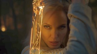 Eternals (5 ноември 2022 г.)
И Анджелина Джоли вече е комиксов герой във филм на Marvel. "Вечните" ще ни представи даже цял отбор от нови лица във филмовата вселена на Marvel, които сериозно ще обогатят митологията на този филмов свят.
В комиксовия оригинал Вечните (Eternals) са хуманоиди с необикновени сили. Създадени са от Небесните - гигантски същества, които са първата форма на живот във Вселената. Небесните са оставили Вечните на Земята като нейни пазители от друг експеримент - т.нар. Отклонения. Няколко хилядолетия Вечните са живеели сред нас тайно, но след събитията от "Отмъстителите: Краят" се налага отново да се обединят. 
Отвъд Джоли, която ще играе боецът Тина, актьорският състав включва Ричард Мадън (Game of Thrones, "Бодигард") като летящия Икарис, Салма Хайек като Аяк, Бари Когън (The Killing of a Sacred Deer) като водения от личните си цели Друиг. Джема Чан (Crazy Rich Asians) ще играе ролята на Серси, която според създателите на филма ще има ключова роля.
Доста имена, при това много непознати, нали? Да, "Вечните" ще има тежката задача да запознае зрителите с цял пантеон от нови персонажи, а всичко това ще е под режисурата на носителката на "Оскар" Клои Жао ("Земя на номади").
И все пак, ако трябва да сме коректни, това не е първата поява на Джоли в адаптация на комикс. Филмът Wanted от 2009 г. всъщност е частично базиран на лимитирана комиксова поредица от Марк Милар (Kick-Ass, Kingsman).