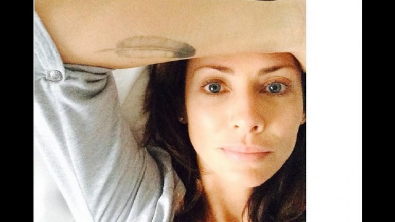 #WakeUpCall селфи в Twitter от Натали Имбруглия