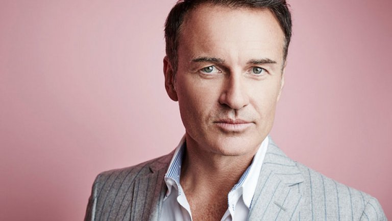 Пластичният хирург и виден плейбой д-р Крисчън Трой от "Кръцни/срежи".