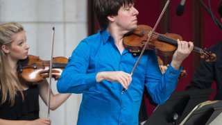 afp-once-ignored-violinist-bell-plays-washington-public-encore