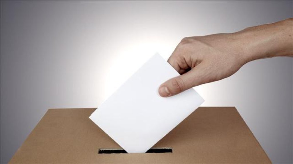 Vote-Ballot-Box---31068500